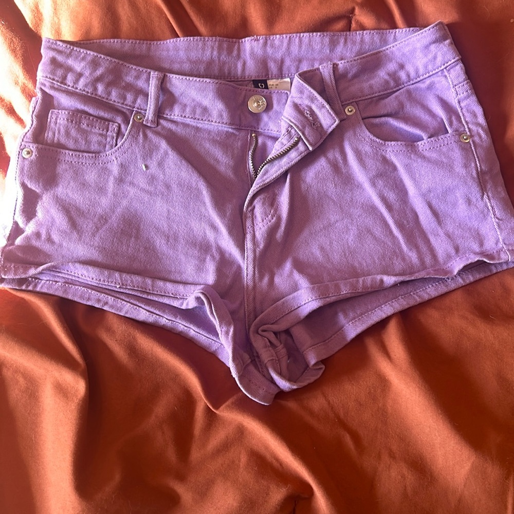 Purple short shorts